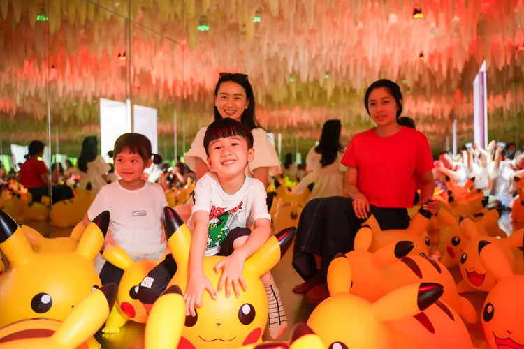 最新打造的迷幻洞穴。田欣雲攝