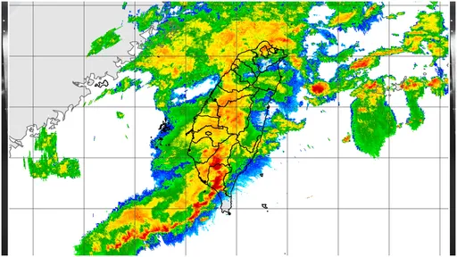 高雄2區淹水警戒！10縣市大雨特報　專家：較強雨勢已出現