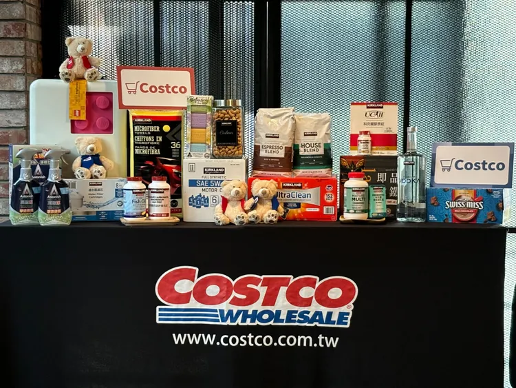 好市多線上購物有超過60%的產品與實體賣場不同，目前約有超過6千種品項。好市多提供