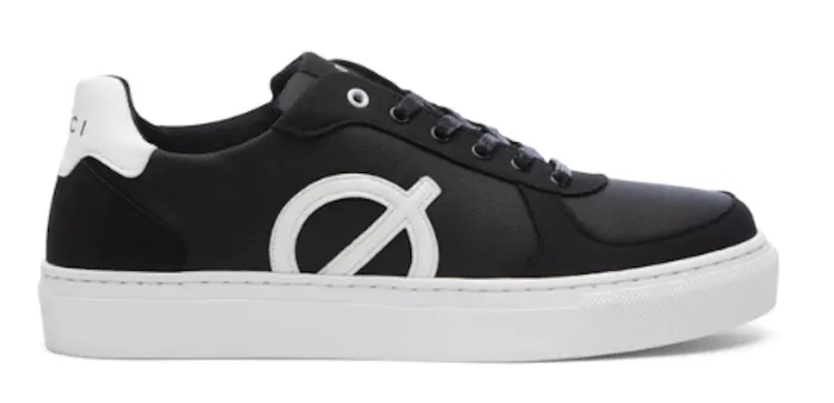 Seven Classic（黑白白），6280元。品牌提供