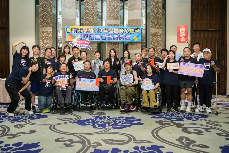 高虹安表揚績優選手及教練。新竹市府提供