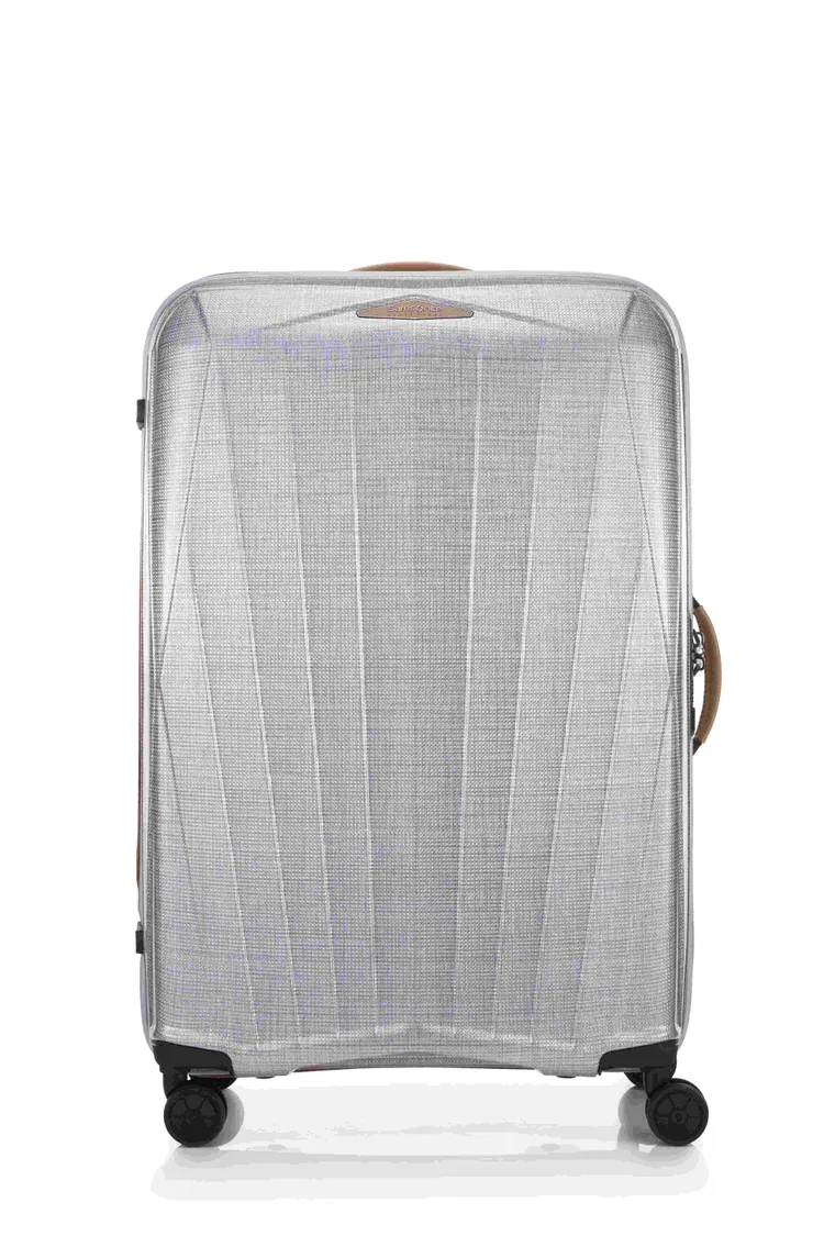 55公分四輪行李箱（20吋），2萬6800元。品牌提供