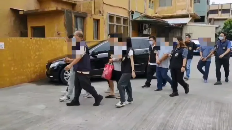 警方逮捕4名嫌犯，依槍砲、滅證、傷害等罪送辦。民眾提供