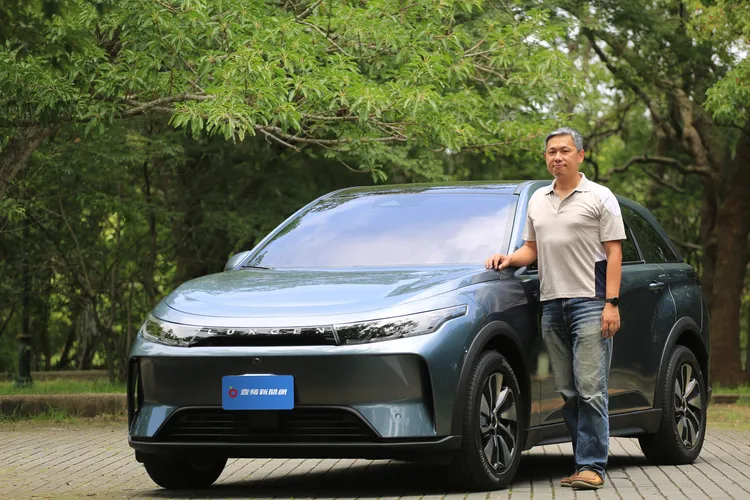 LUXGEN n⁷寬敞的空間表現，加上具備露營模式車宿的功能，是讓封先生在預購開放第一時間毫不猶豫下訂的「催化劑」。林浩昇攝