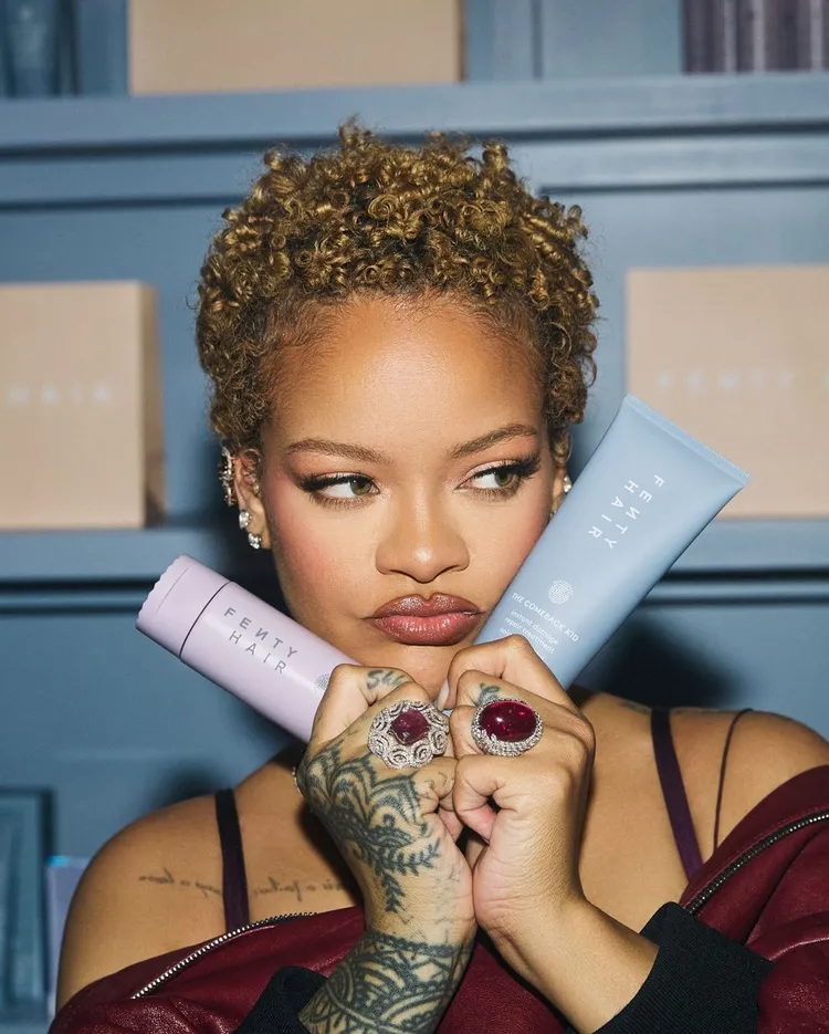 蕾哈娜自創的美妝品牌Fenty Beauty經營得有聲有色。翻攝蕾哈娜IG