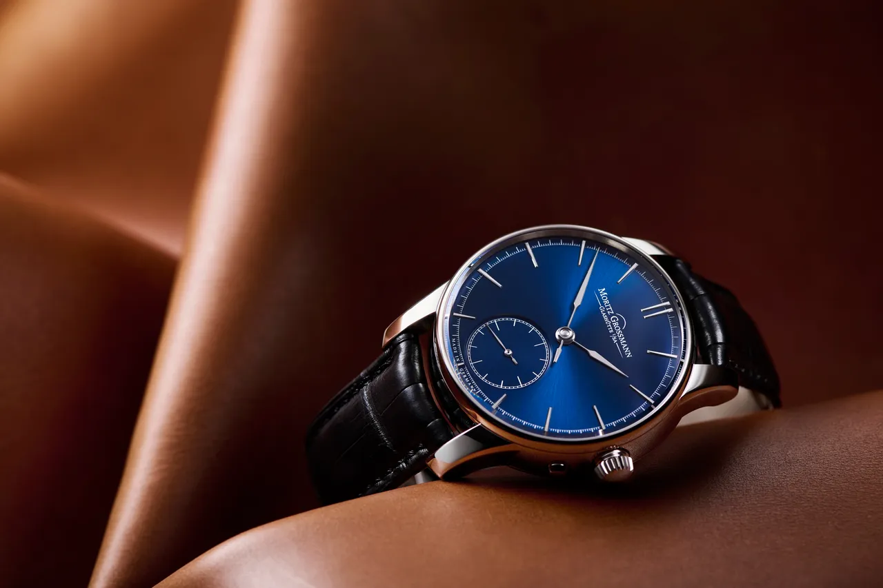 Moritz Grossmann Primavera Classic Blue腕錶,41mm,精鋼錶殼,藍實心銀錶盤,鱷魚皮革錶帶,動力儲存42小時,限量10只,110萬元。品牌提供