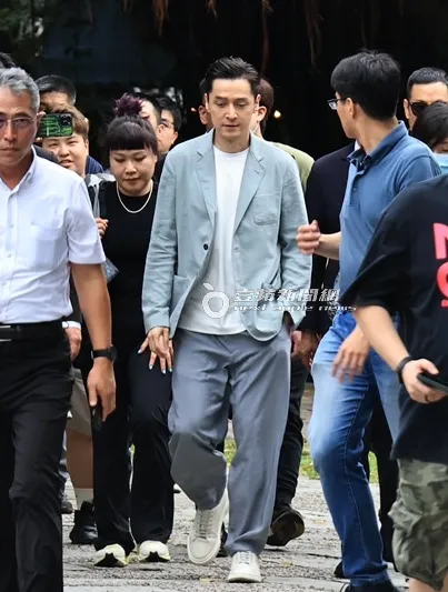 胡歌這次快閃台灣不到24小時，主要是出席松山文創園區舉辦的「對話青年」活動。特勤中心攝