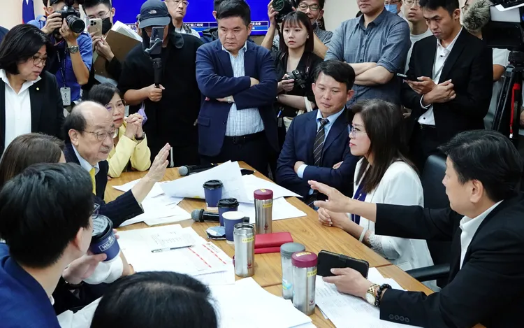 立法院內政委員會審查《新住民基本法》草案，3黨團總召都到場協商。莊宗達攝