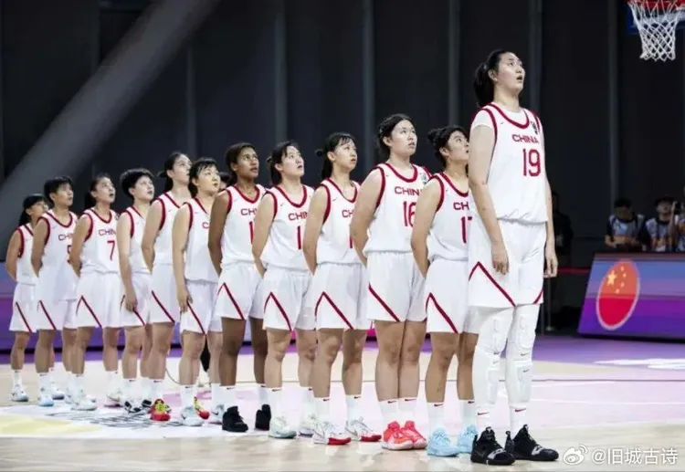 張子宇高人一等。  翻攝微博