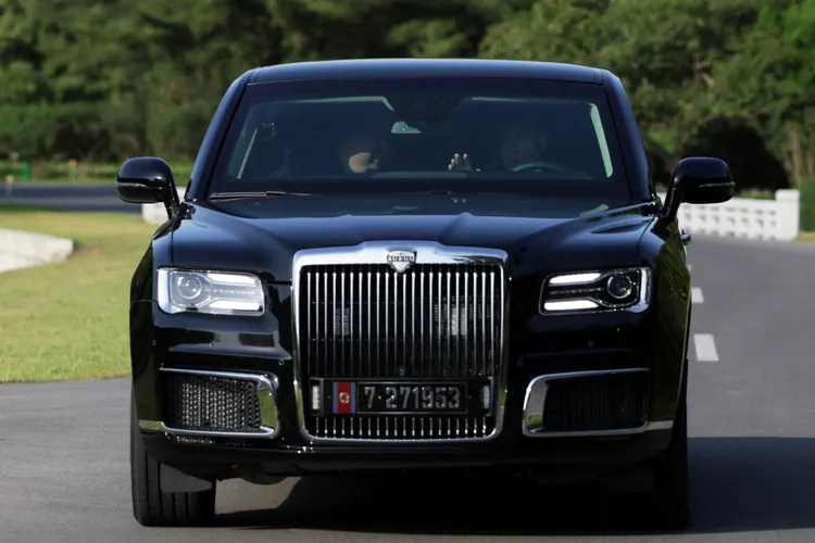 普丁送的俄國製Aurus豪華轎車與他平時座車同款。路透