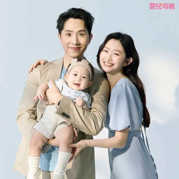 晏柔中（右）讚老公是神隊友。嬰兒與母親提供