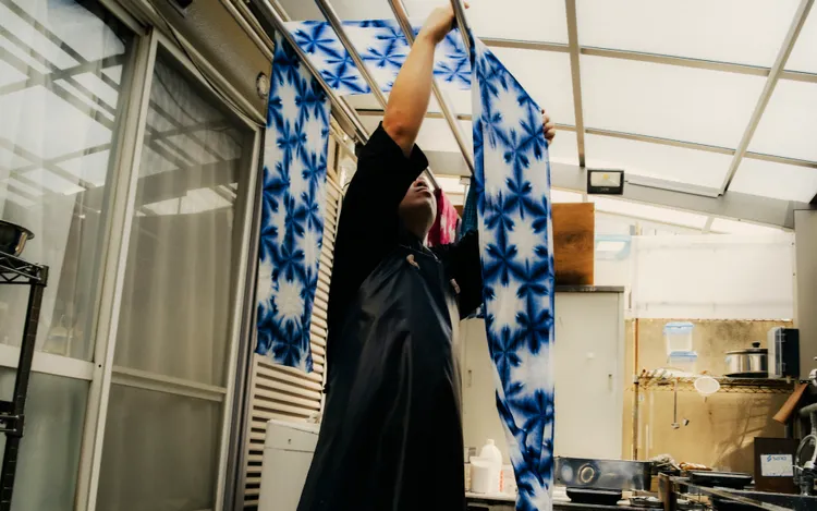 COS ✕ Tabata染製工坊。品牌提供