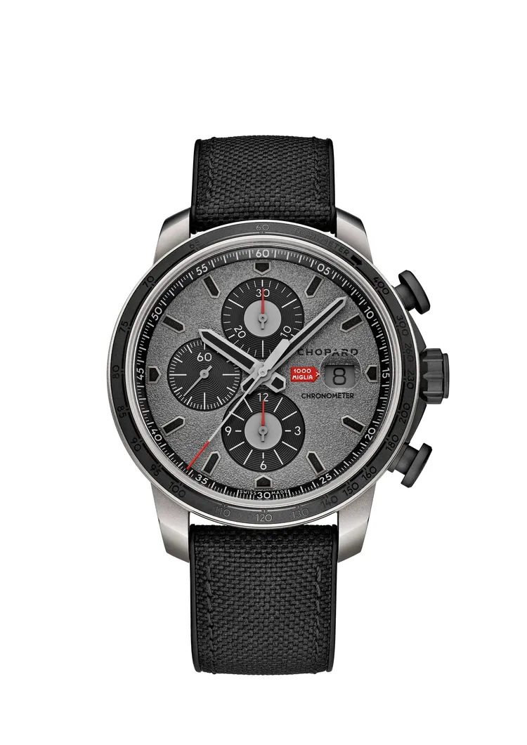 蕭邦Mille Miglia GTS Chrono Limited Italian Edition 2024，44mm，鈦金屬錶殼，電鍍處理魔殺灰色錶盤，SEAQUAL纖維錶帶，動力儲存48小時。品牌提供