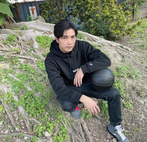 劇組開鍘!賀軍翔涉妨害性自主 「違背雙方誠信」確定遭換角