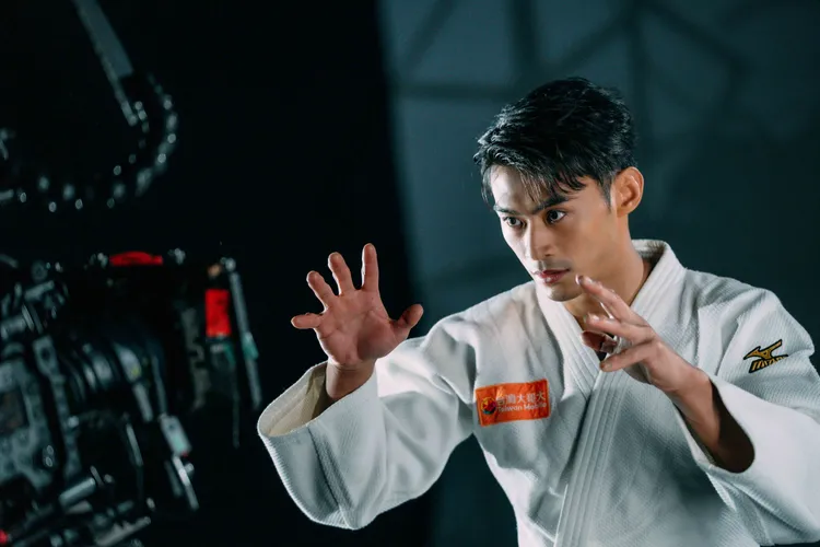 捕捉奧運選手光輝背後的淚水與汗水，盼透過MV，傳遞永不放棄的精神。