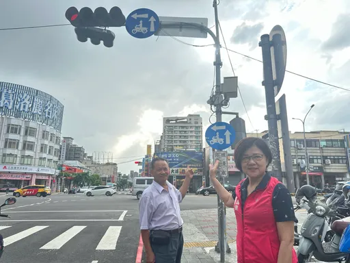 台中這路口綠燈輪放仍強制兩段式左轉 機車族批:脫褲子放屁
