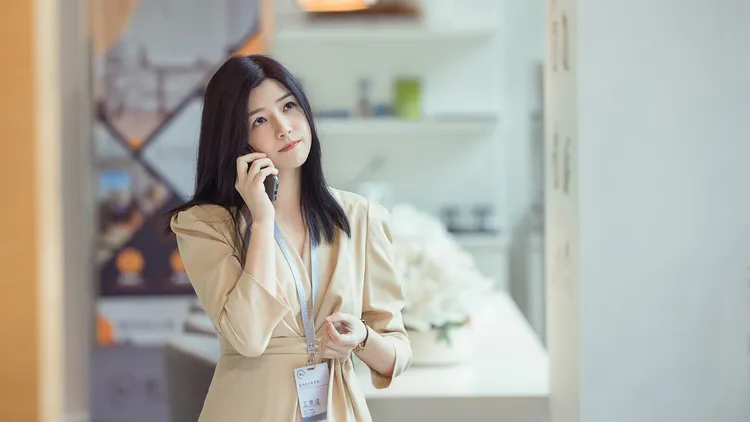 陳妍希在《溫暖的，甜蜜的》飾演室內設計師「齊家宜」。中天娛樂台提供