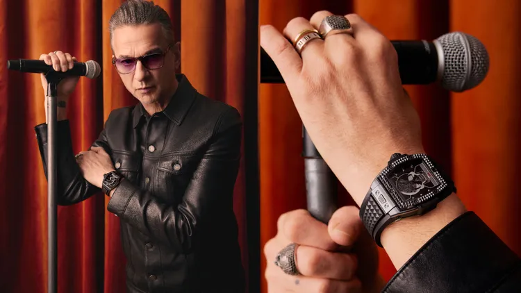 HUBLOT Spirit of Big Bang Depeche Mode限量腕錶，42mm，微珠噴砂及拋光黑色陶瓷錶殼，鍍黑藍寶石錶盤，黑色橡膠錶帶/環保複合材質黑色織物錶帶，HUB1710 自動上鏈機芯，動力儲存50小時，防水深度100米，全球限量100只，105萬3000元。品牌提供