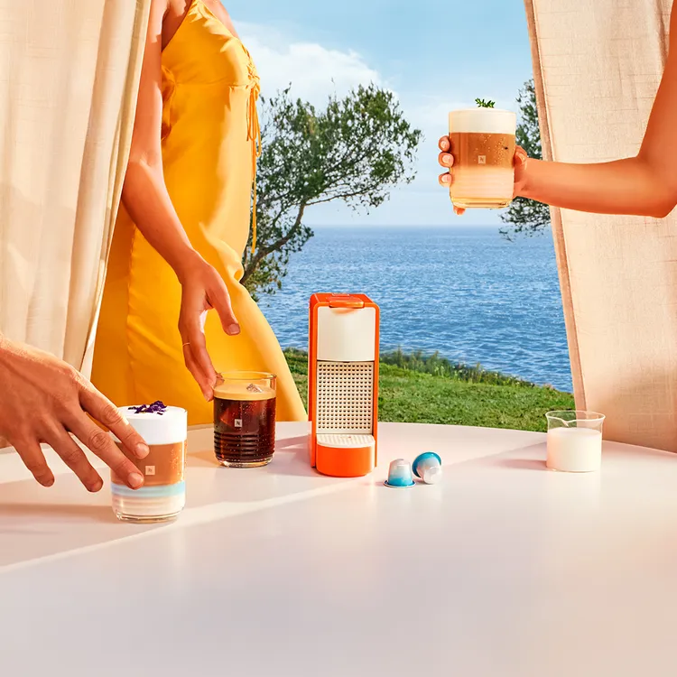 Nespresso × PANTONE聯名限量款咖啡機Essenza Mini PANTONE聯名限量款。業者提供