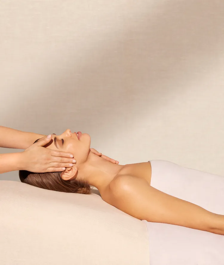 Natura Bissé 3D膠原無齡緊膚療程。品牌提供