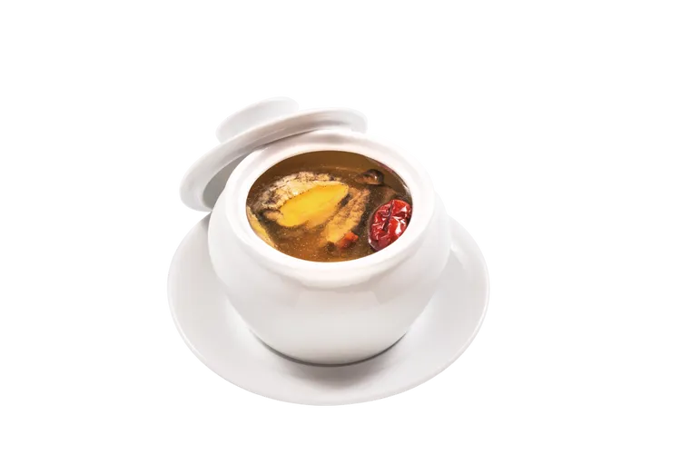 鮑魚鹿茸菇燉雞湯150元。業者提供