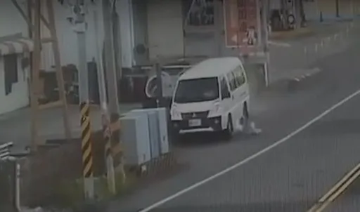 趕竹科上班！清潔工駕車失控撞3電箱釀4傷　還害230戶停電7小時