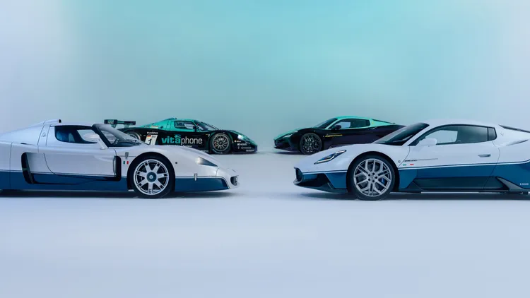 Maserati這兩款MC20特殊作品每款限量20台 ，並且搭配著從MC12 Stradale和MC12 GT1 Vitaphone獲得靈感的特別塗裝與專屬配備。原廠照片