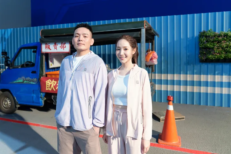 女神朴敏英首度與玖壹壹團長春風同框