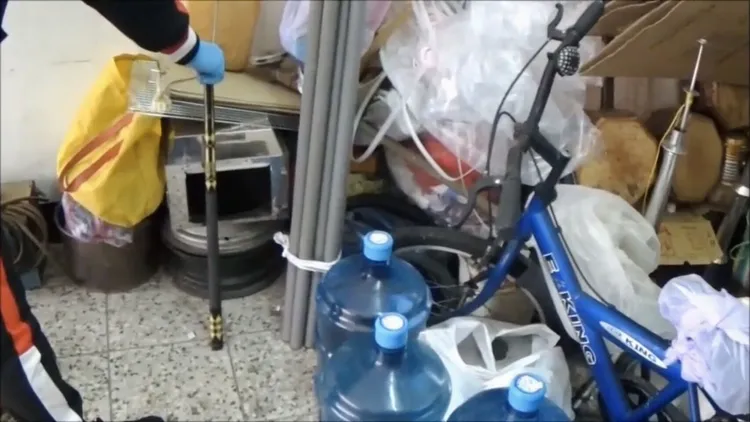 作案兇器的撞球桿。讀者提供