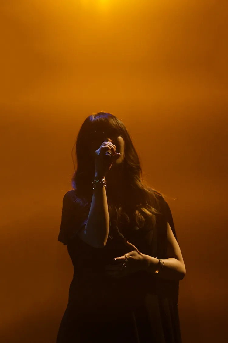 Aimer演唱夯曲《殘響散歌》時，全場跟著大合唱。雅慕斯娛樂提供