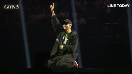 金曲獎出大包！熱狗表演麥克風突故障　下跪求重唱