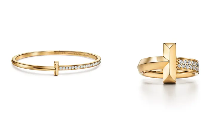 Tiffany T1 18K金窄版鑲鑽手環（左圖）44萬7000元、 T1 18K金寬版鑲鑽戒指（右圖）16萬4000元。品牌提供