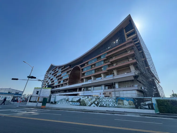 目前鳳山房市發展核心位於鳳山車站周邊，未來將轉移到國泰重劃區。葉家銘攝