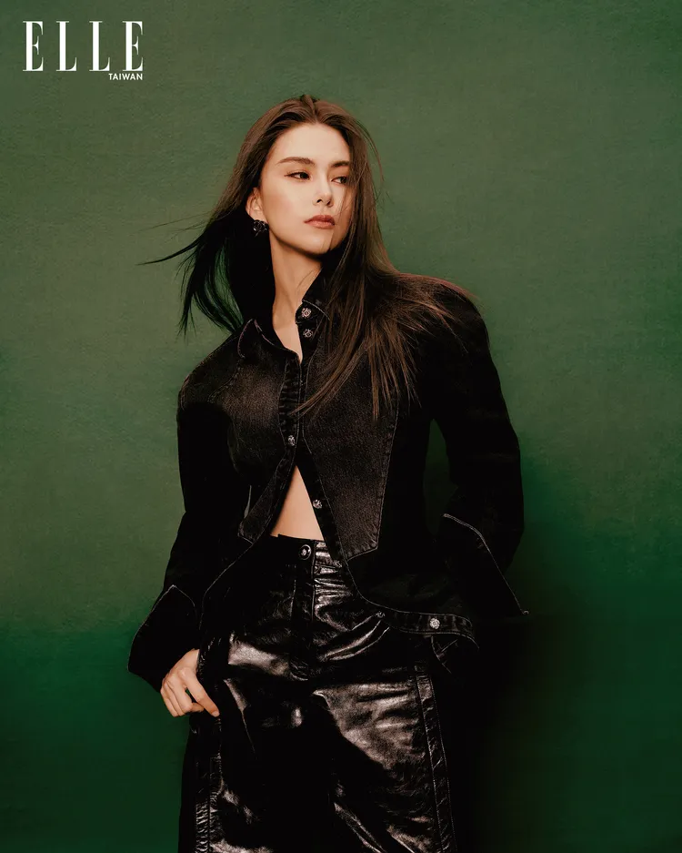 昆凌拍攝《ELLE》封面。《ELLE》國際中文版提供