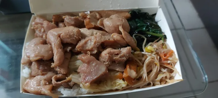 也有網友買到更便宜的說「中國癌症大樓對面65元」。翻攝《爆怨2公社》