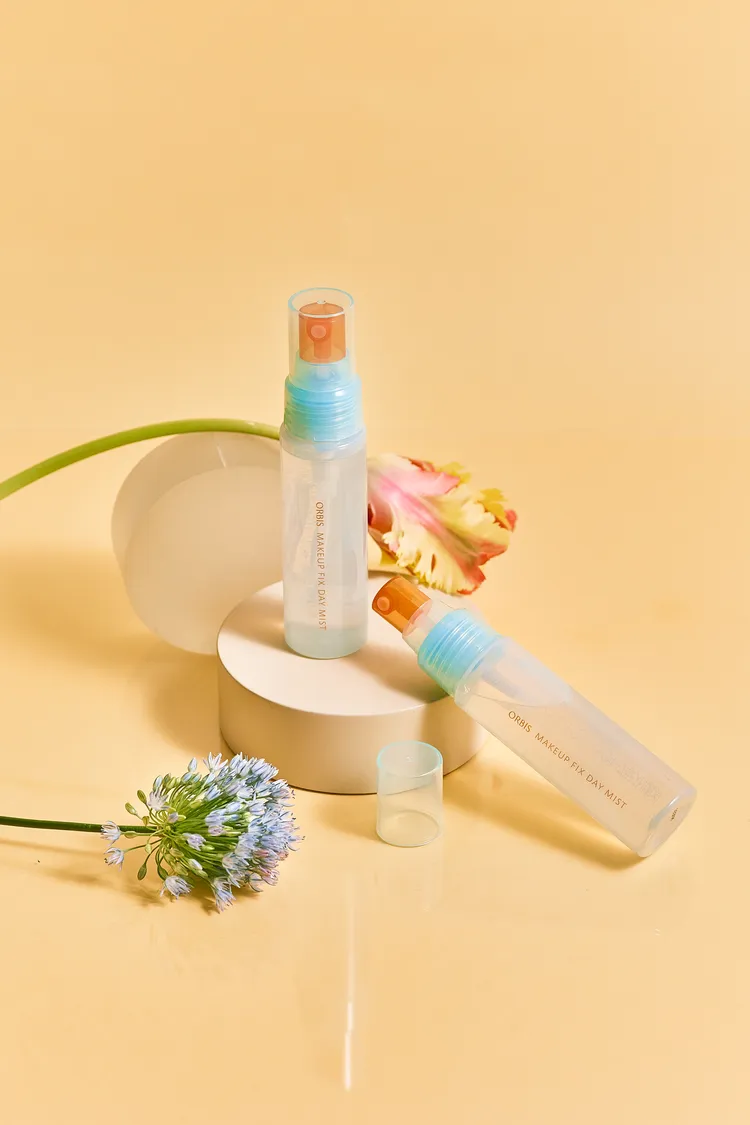 ORBIS透姸定妝噴霧，各50ml／550元。品牌提供
