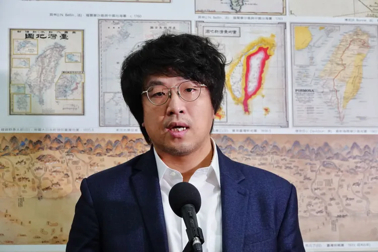 民進黨立委沈柏洋質疑，離營休假要回報，到底是真能提高戰力與招募留營率？還是徒增基層官兵困擾？記者莊宗達攝