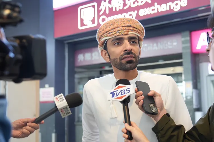 阿曼球員抵台。  足協提供