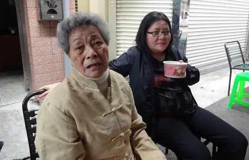 邱瓈寬慟別93歲母親 追思、公祭時間地點曝光