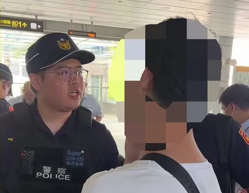 不讓座就斥責!引發高捷車廂乘客互毆  警方以強制罪將圍毆者送辦