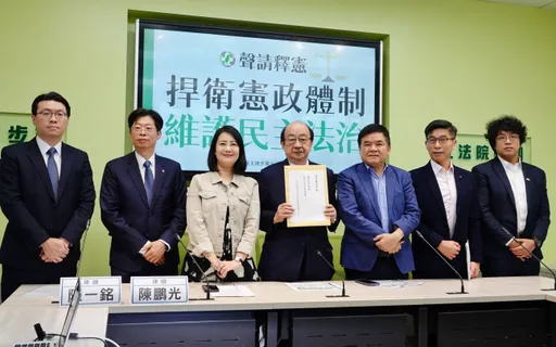 不忍「國會擴權法案」了!綠黨團提7大理由 奔司法院聲請釋憲