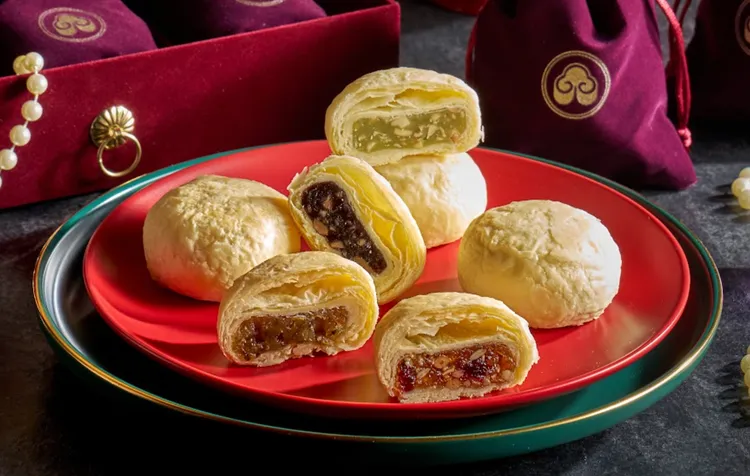 江南春的蘇式月餅特別加入能豐富口感的多種堅果，同時化油解膩，搭配冷熱茶飲都合適。業者提供