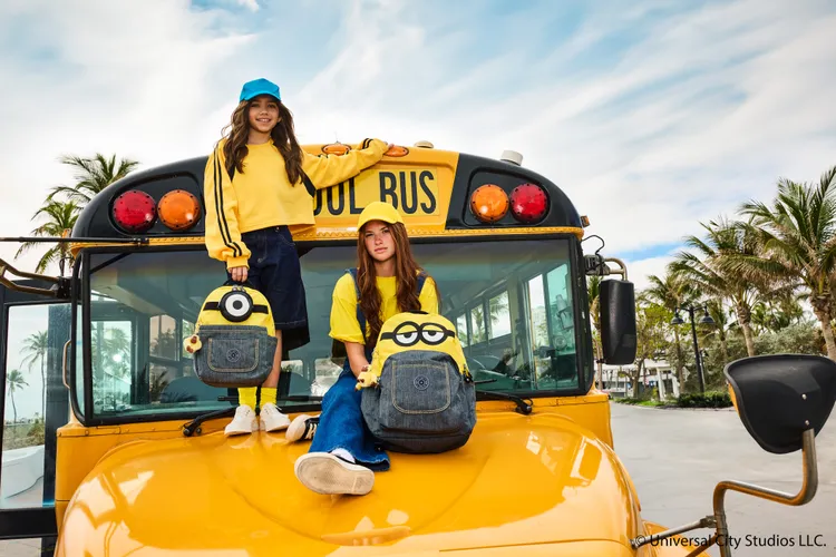 Kipling攜手「小小兵」推出聯名系列。品牌提供