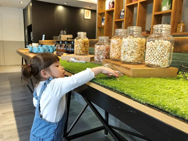 捷絲旅宜蘭礁溪每日提供免費享用迎賓點心吃到飽。業者提供