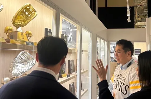 暢談台南棒球夢！黃偉哲訪日拜會王貞治　希王幫助台南培育更多優秀選手