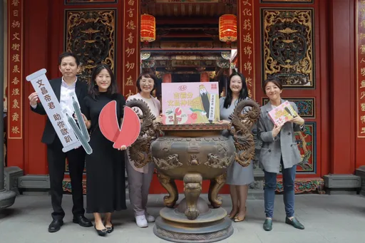 迎戰考季! KitKat聯名傳藝文昌帝君3600組「吉霸分文昌神佑包」全聯開搶