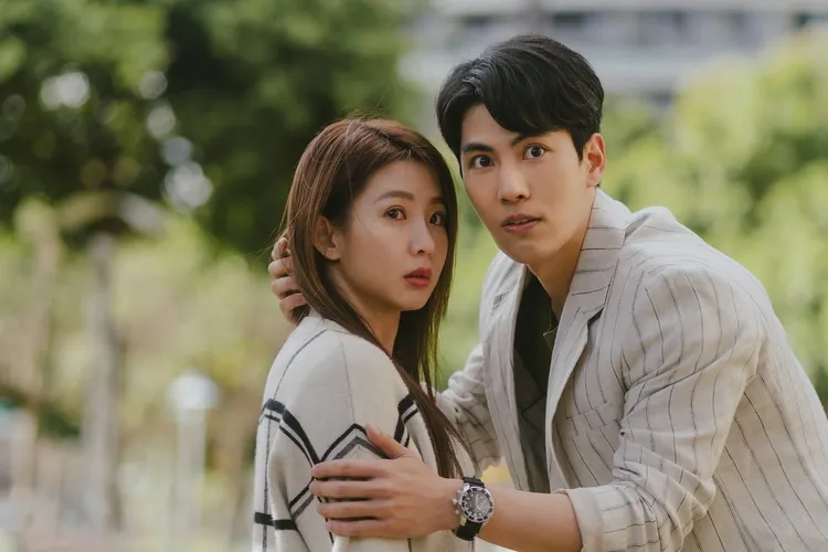 郭書瑤（左）的媽媽很看好林子閎。攝影中心攝