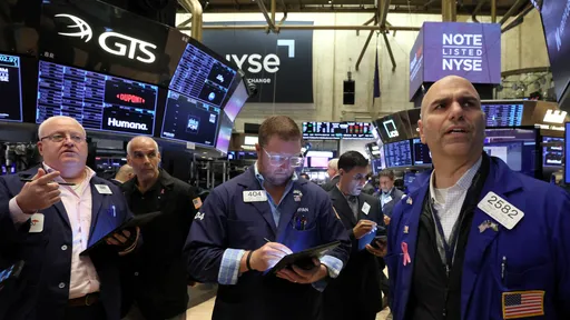 美國就業數據提振降息預期 美股收高費半獨憔悴