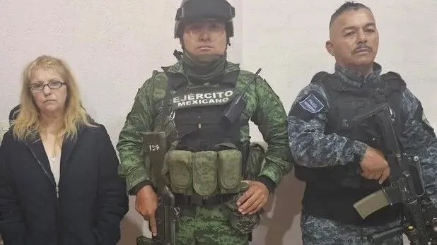 墨西哥女市長桑琪士（左）雖然身邊有全副武裝的隨扈保護，仍被黑幫公開「處決」。翻攝Facebook/Yolanda Sanchez Figueroa