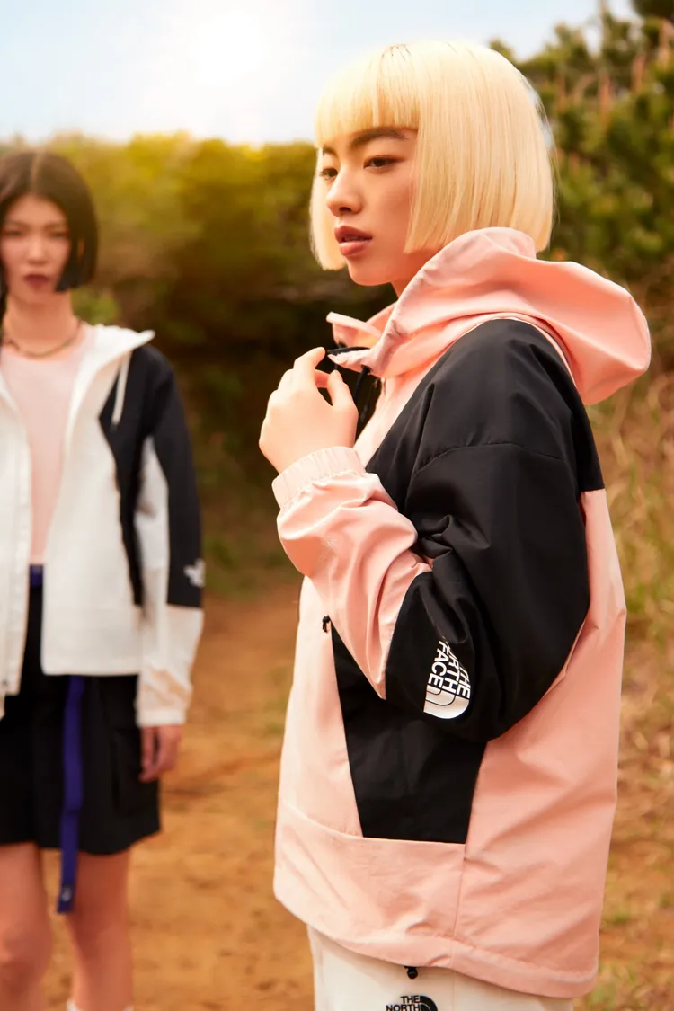 山田葵替The North Face拍攝形象照。品牌提供